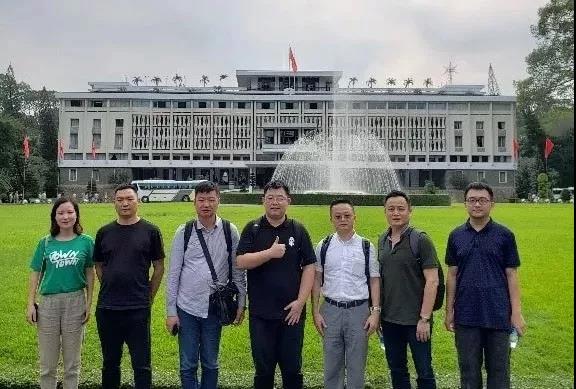 世騰控股董事長，副董事長一行赴越南考察調(diào)研