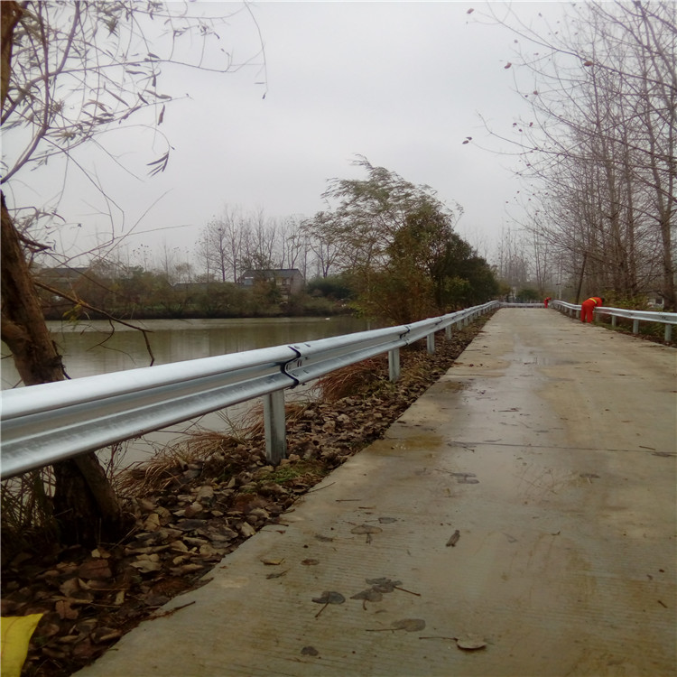浙江公路護(hù)欄多少錢一米？